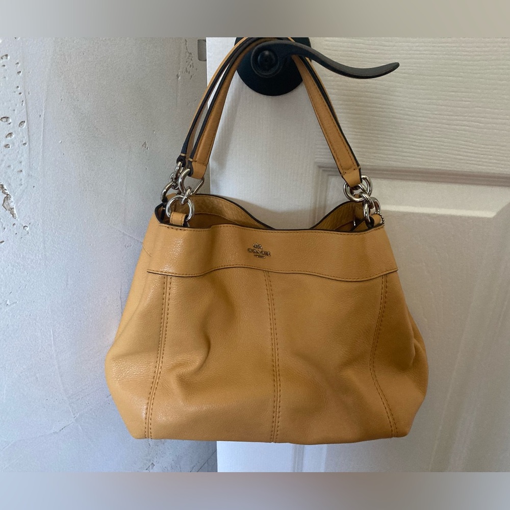 Coach Mustard Leather Small Lexy Shoulder Bag F23537